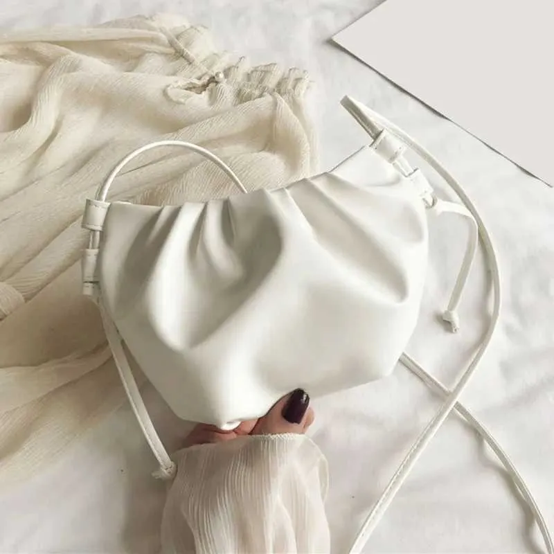 Módní dámská ramenní taška, nový příjezd, crossbody, jednobarevná, skládaný design, dámská mini zipová taška přes rameno, Cloud Bag_voghion.com