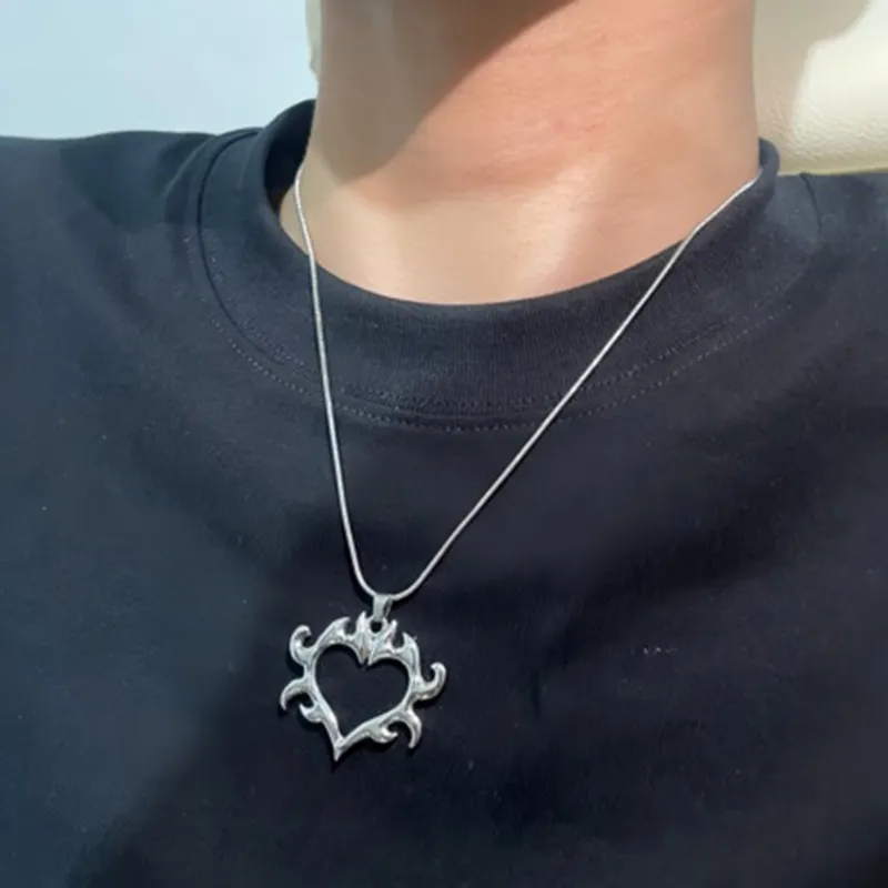 Flame Heart Pendant Necklace And Jewelry Set For Men And Women_voghion.com
