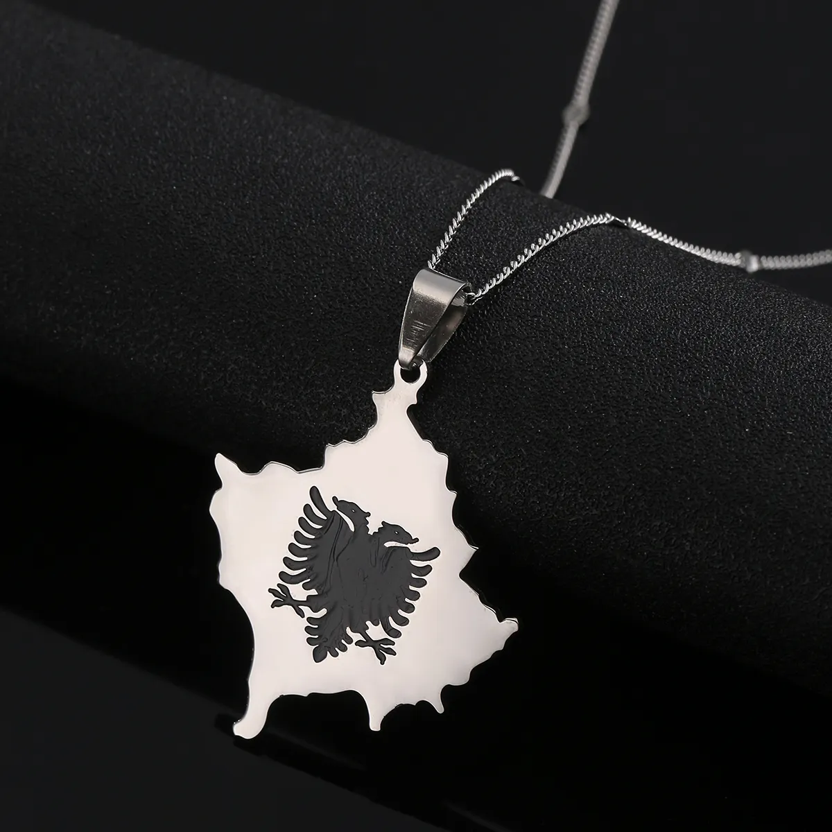 Halsketten mit Anhänger, Goldfarbe, Kosovo-Karten-Halskette für Frauen, Schmuck, Karte des Kosoves-Schmucks_voghion.com