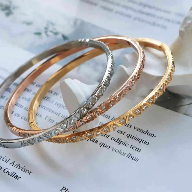 Geometrische Frauen Cubic Zirkon Armband Edelstahl Marke Dünne Armreifen für Frau Hochzeit Schmuck_voghion.com