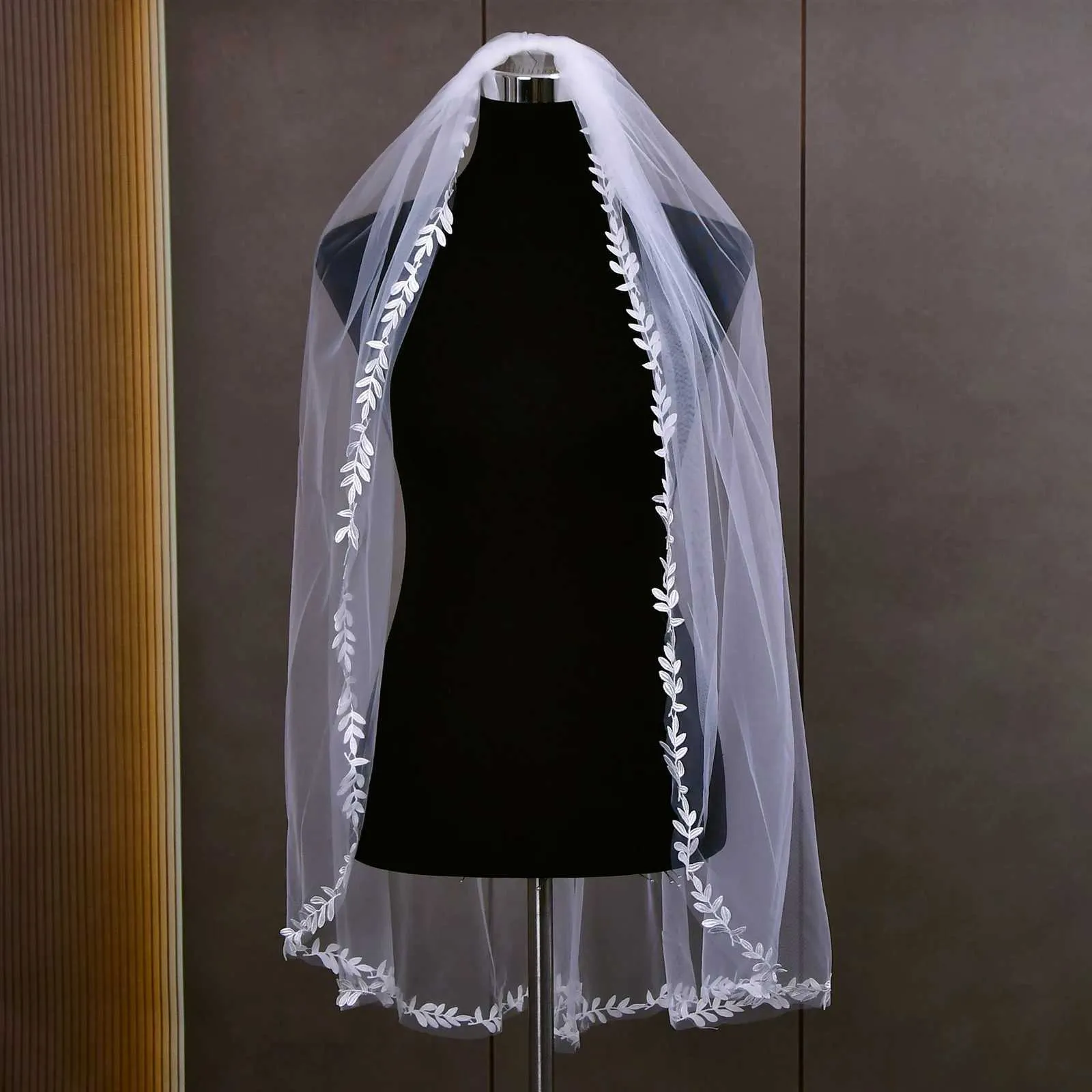 Hair Jewelry Edge Bridal Veils 3M White Ivory Wedding Veil Thin Scallop Lace Trim Cathedral Mantilla Bride Accessories_voghion.com