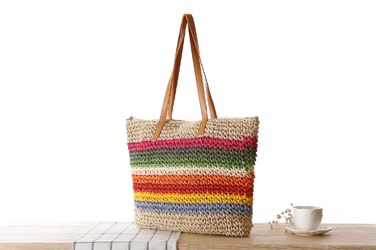 Neue kontrastierend gestreifte Einzelschultertasche aus gewebtem Papier Regenbogen-Stil, Strandtasche, Damentasche im_voghion.com