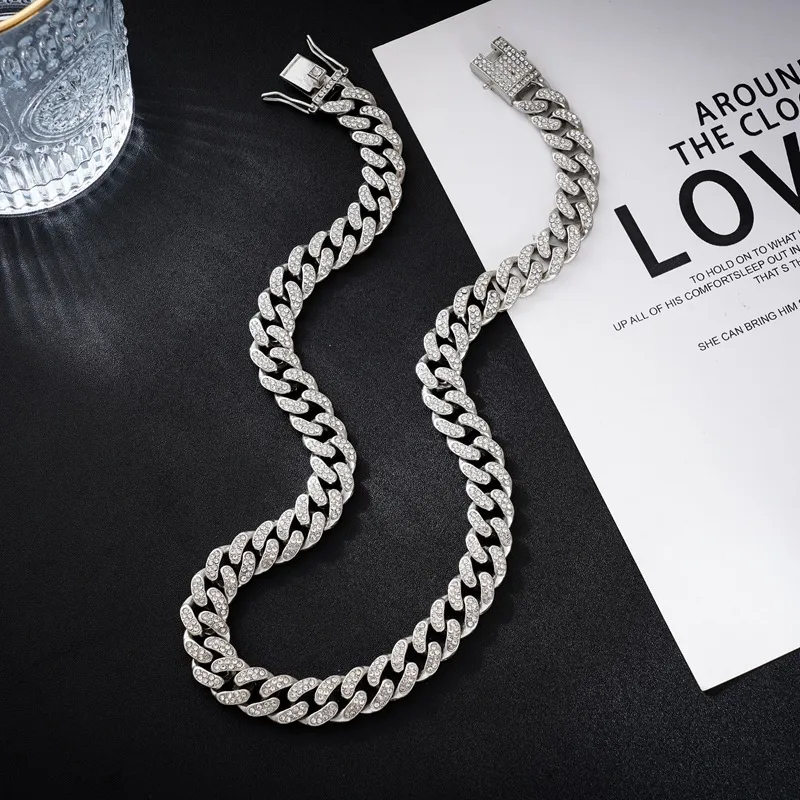 Collier chaîne cubaine avec pierres zircon pour homme_voghion.com