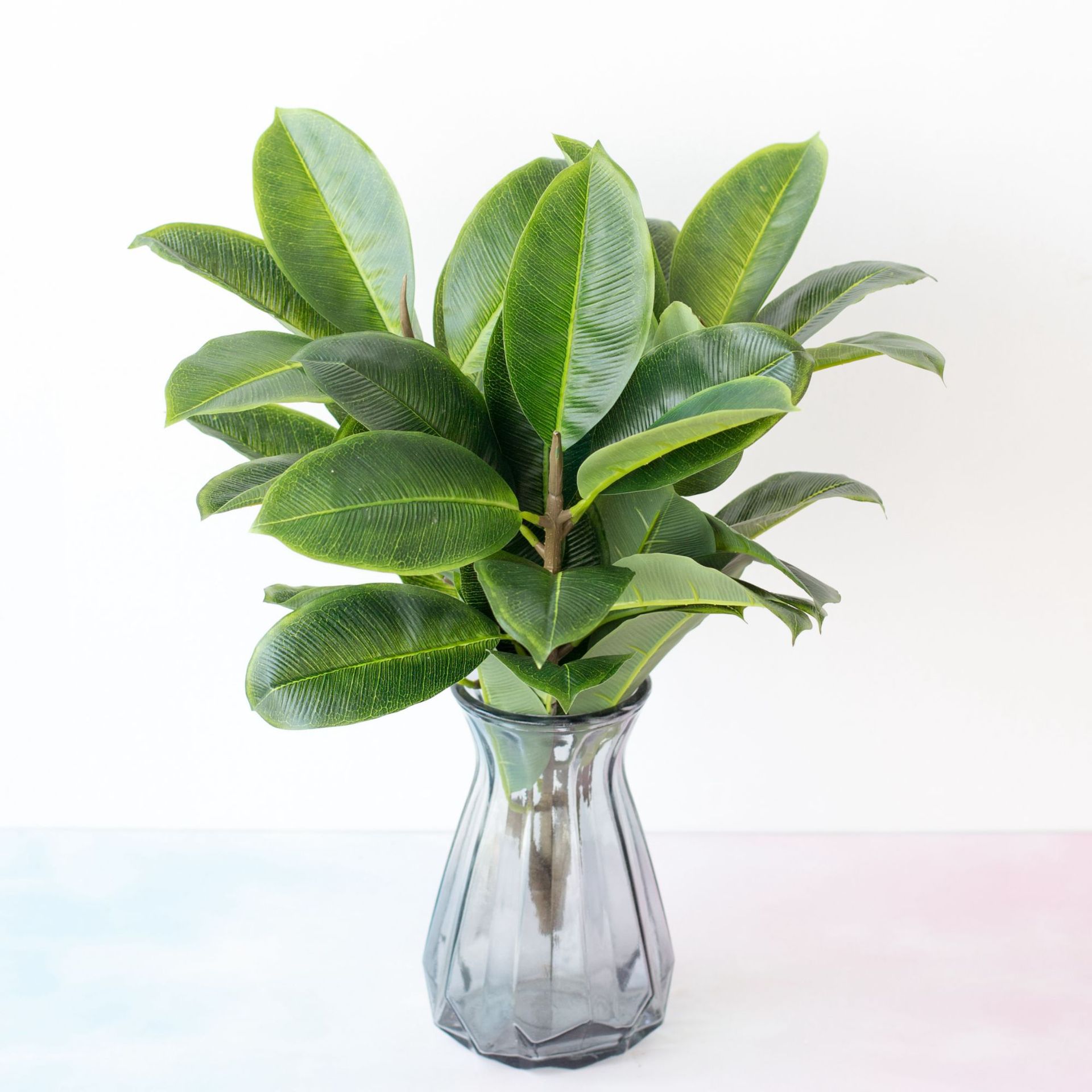 European style small fresh simulated green plants Home dining table ornaments simulated flowers flowers single feel 3D banyan leaf_voghion.com