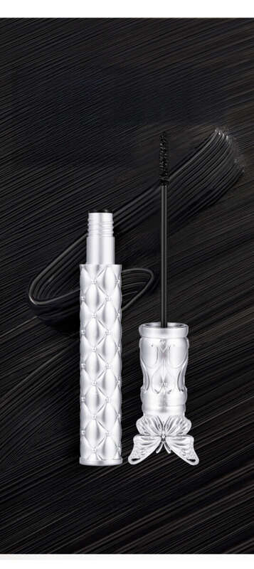 Mascara lungo e intenso per occhi neri_voghion.com