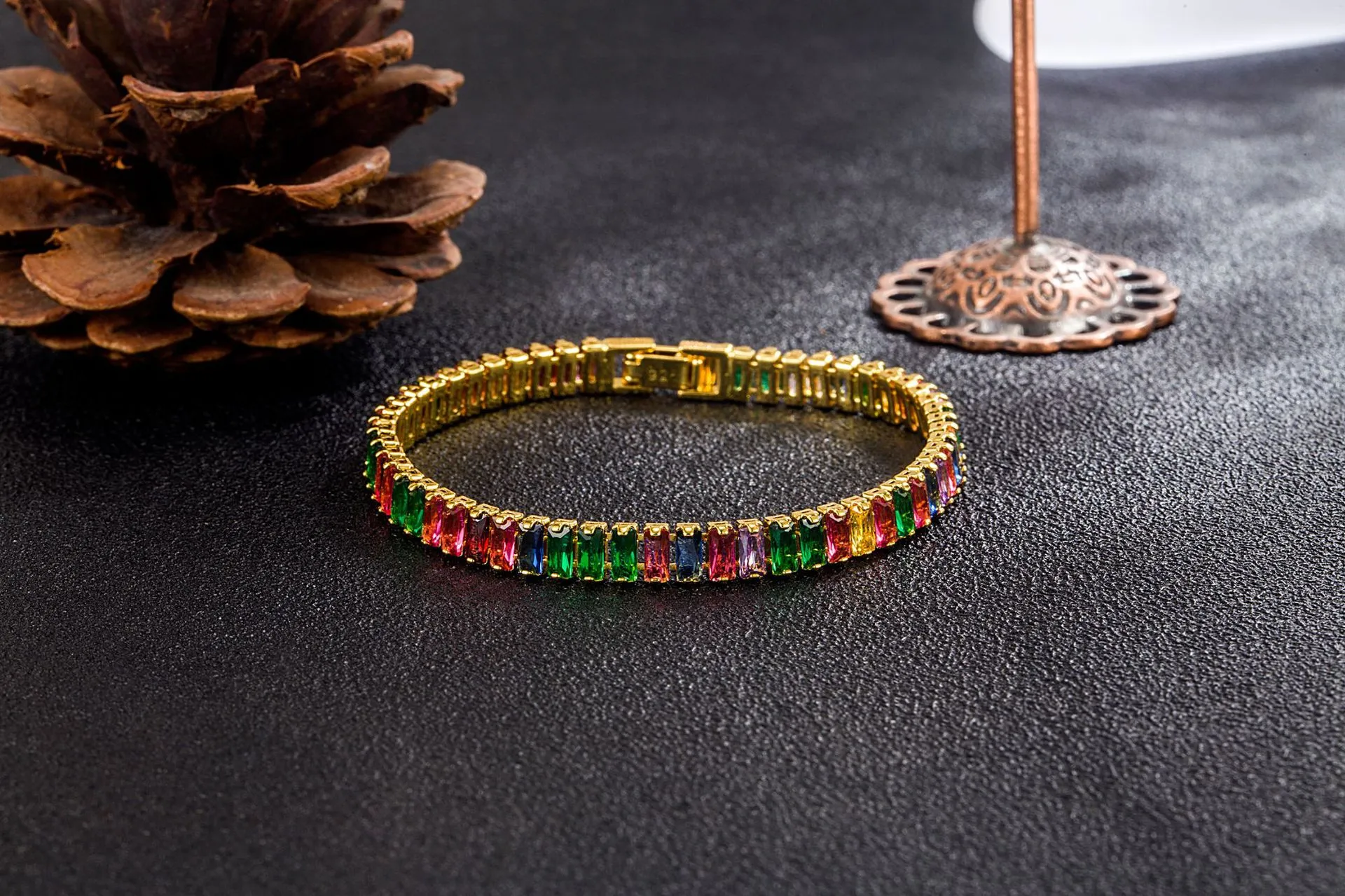 Braccialetto con ciondolo elegante e colorato in zirconi cubici con catena a maglie in argento per donne e ragazze, alla moda, stile OL, stile S._voghion.com