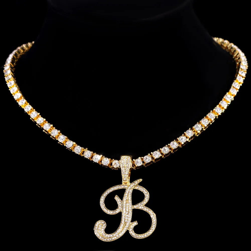 Ketten Iced Out Strass kursive Initialen Anhänger Halskette für Frauen Bling Brief Name Tennis Choker Halsketten Punk_voghion.com