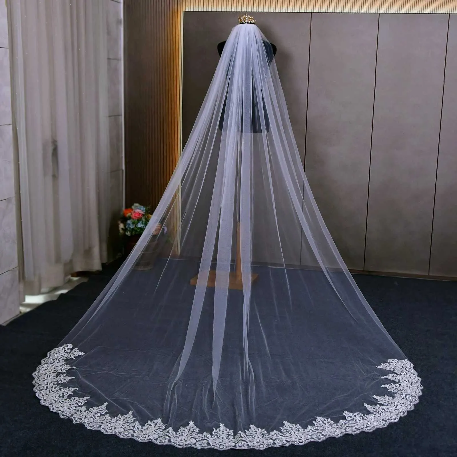 Gioielli per capelli V70 Velo lungo con bordo in pizzo Appliques Veli da sposa 1 strato Tulle morbido con pettine Accessori da sposa per la sposa_voghion.com