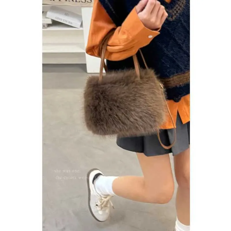 Női tömör plüss kézitáska bolyhos puha alkalmi kis táskák keresztpántos táskák nagy kapacitású női sokoldalú messenger_voghion.com