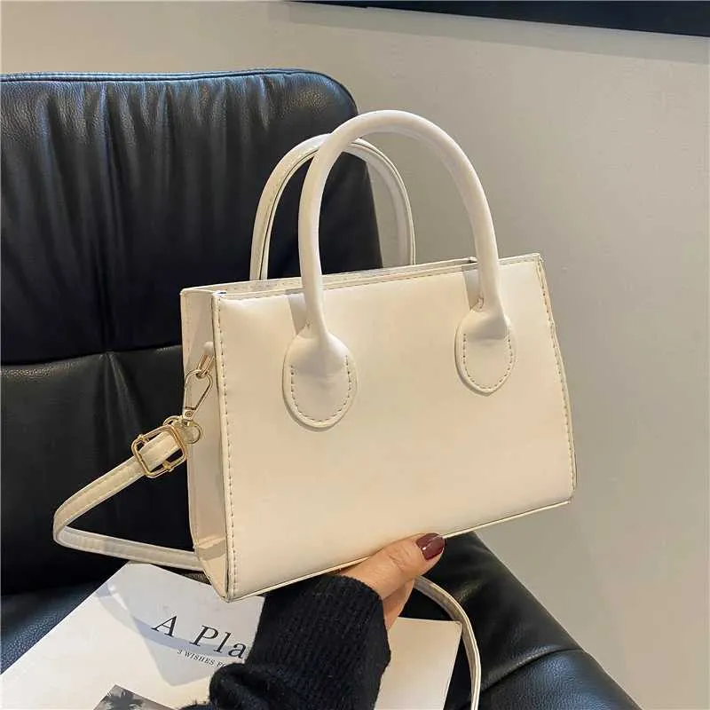 Sac de créateur Minimum petit sac carré noir entièrement assorti avec portefeuille à poignée supérieure, sac à bandoulière de travail classique. Y241118_voghion.com