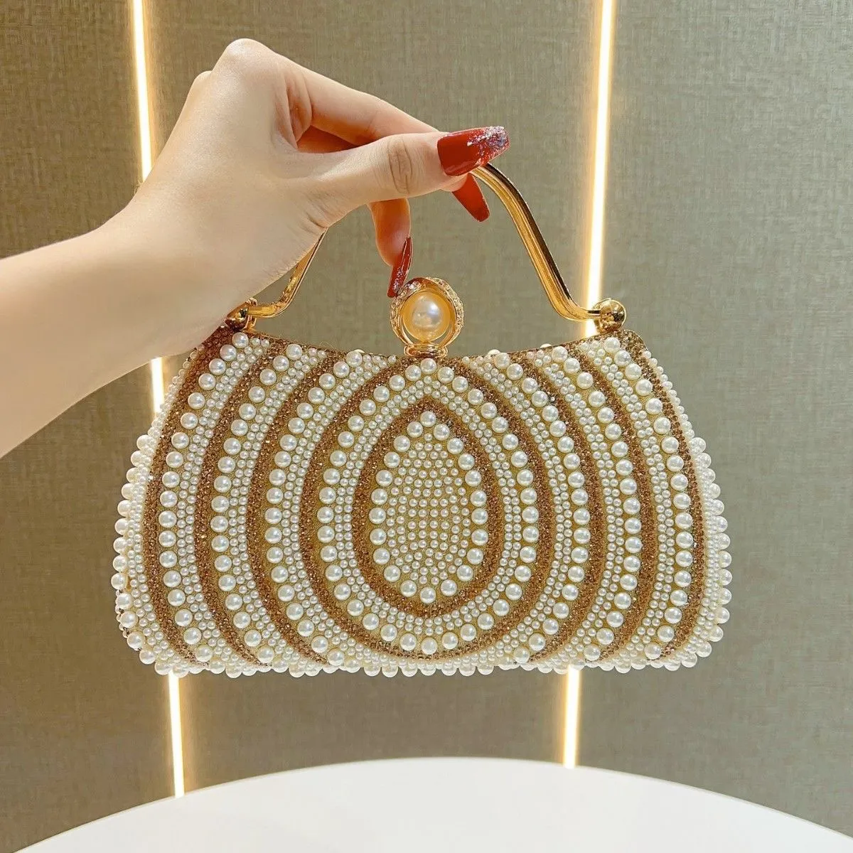Bohemian-style English Print Bucket Bag, Linen Material, Cross-border Vacation-themed Crossbody Bag_voghion.com
