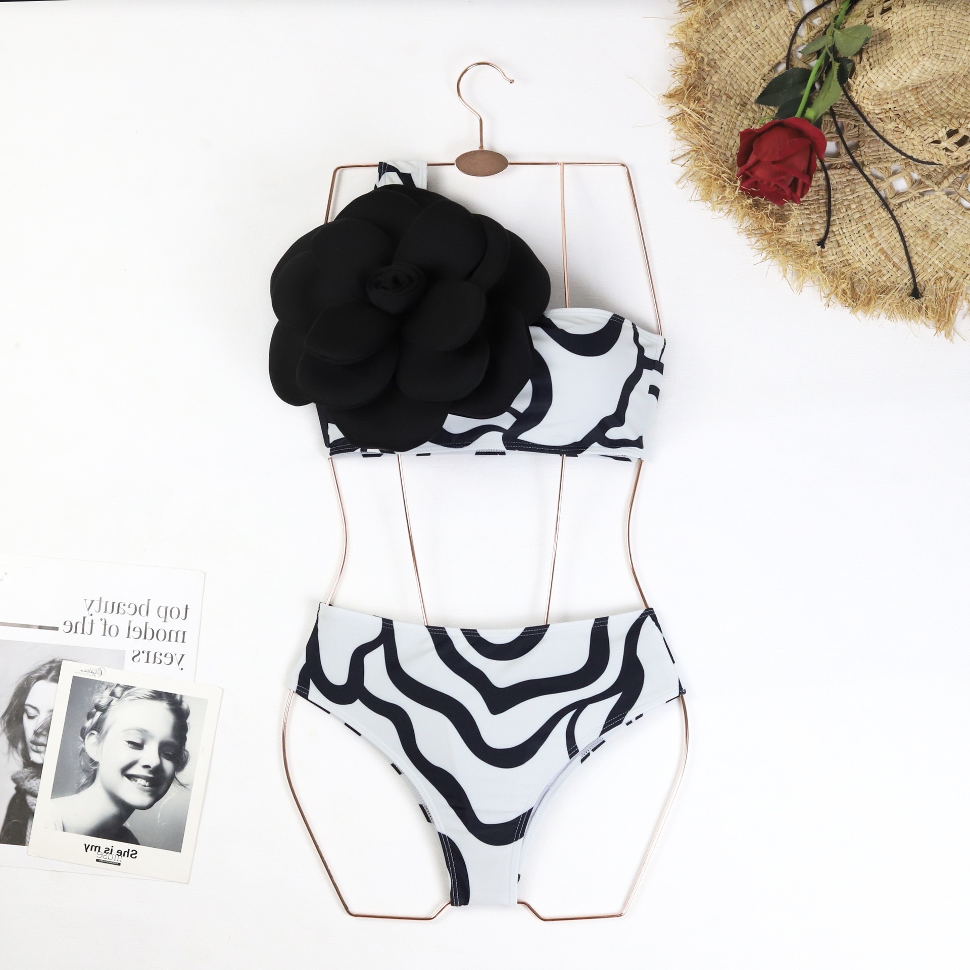 Sexy Damen Badeanzug Als Einteiler Für Den Strandurlaub_voghion.com