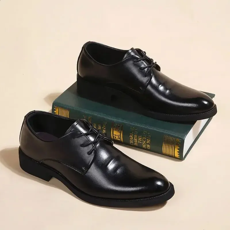 Chaussures habillées à bout pointu pour hommes, chaussures sociales noires pour hommes, chaussures de haute qualité, mode, style élégant et classique, costume tendance_voghion.com