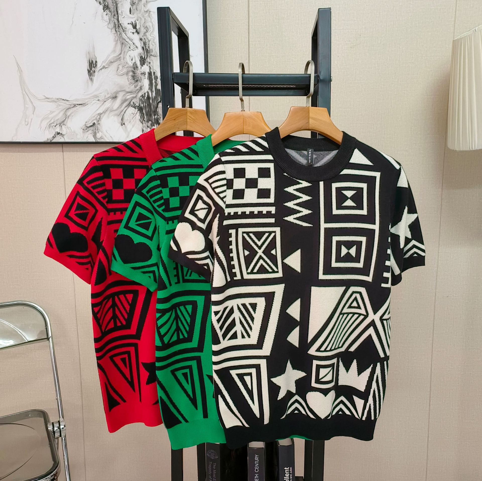 Herrenbekleidung Dicker, warmer Pullover mit Rundhalsausschnitt im neuen Stil für Herbst und Winter, kurzärmeliger, locker bedruckter geometrischer Pullover_voghion.com