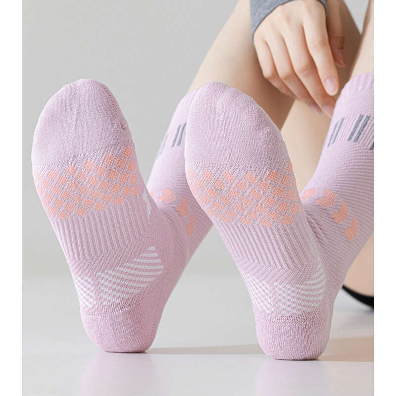 Sweat Absorbing Children's Professional Sports Spring And Autumn Tube Anti Slip, Yoga Odor, Fitness Long Socks,_voghion.com