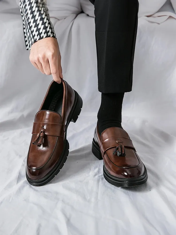 Scarpe da uomo nere primavera estate business casual sneakers in pelle marrone abito nappa cappotto prevenzione odori 240911_voghion.com