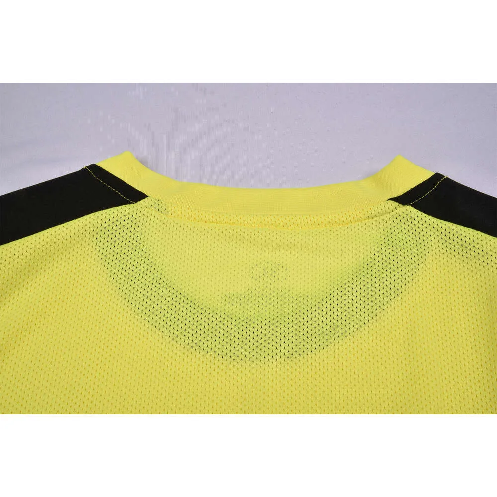 2025 Professionele Heren Scheidsrechter Uniformen Voetbal Voetbalshirts Shirts Zakken Rechter Korte Mouw Teamshirt Sportkleding_voghion.com