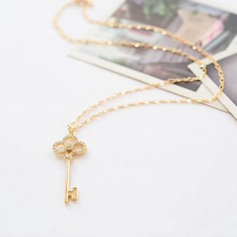 Collane con ciondolo Moda Creativa Collana con chiave per donne Affascinanti Signore Matrimonio Zircone Oro Catena clavicola Romantico_voghion.com