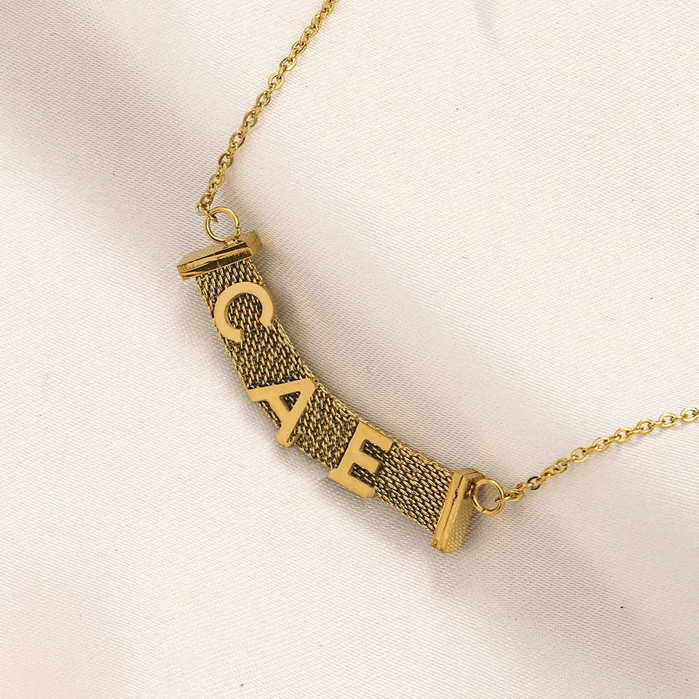 Brand Designer Lock Gold Plated Women monogram Love Romantic Jewelry Necklace Simple Charm Gift Chain Wedding Party_voghion.com