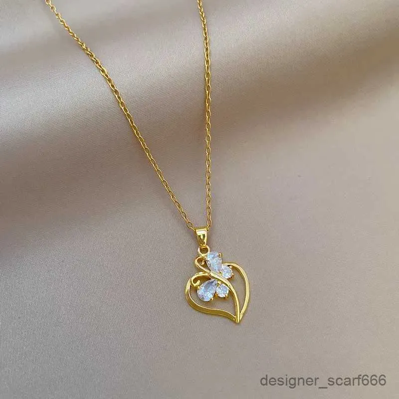 Collane con ciondolo Classico Micro-pavé Romantico Bianco Amore Gioielli Collana a farfalla Moda Personalizzata Acciaio inossidabile_voghion.com