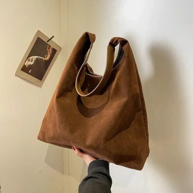 Hochwertige, weiche Taschen, hautfreundlich, Veet 2024, Magnetschnalle, große Kapazität, modische Damen-Umhängetasche 240829_voghion.com