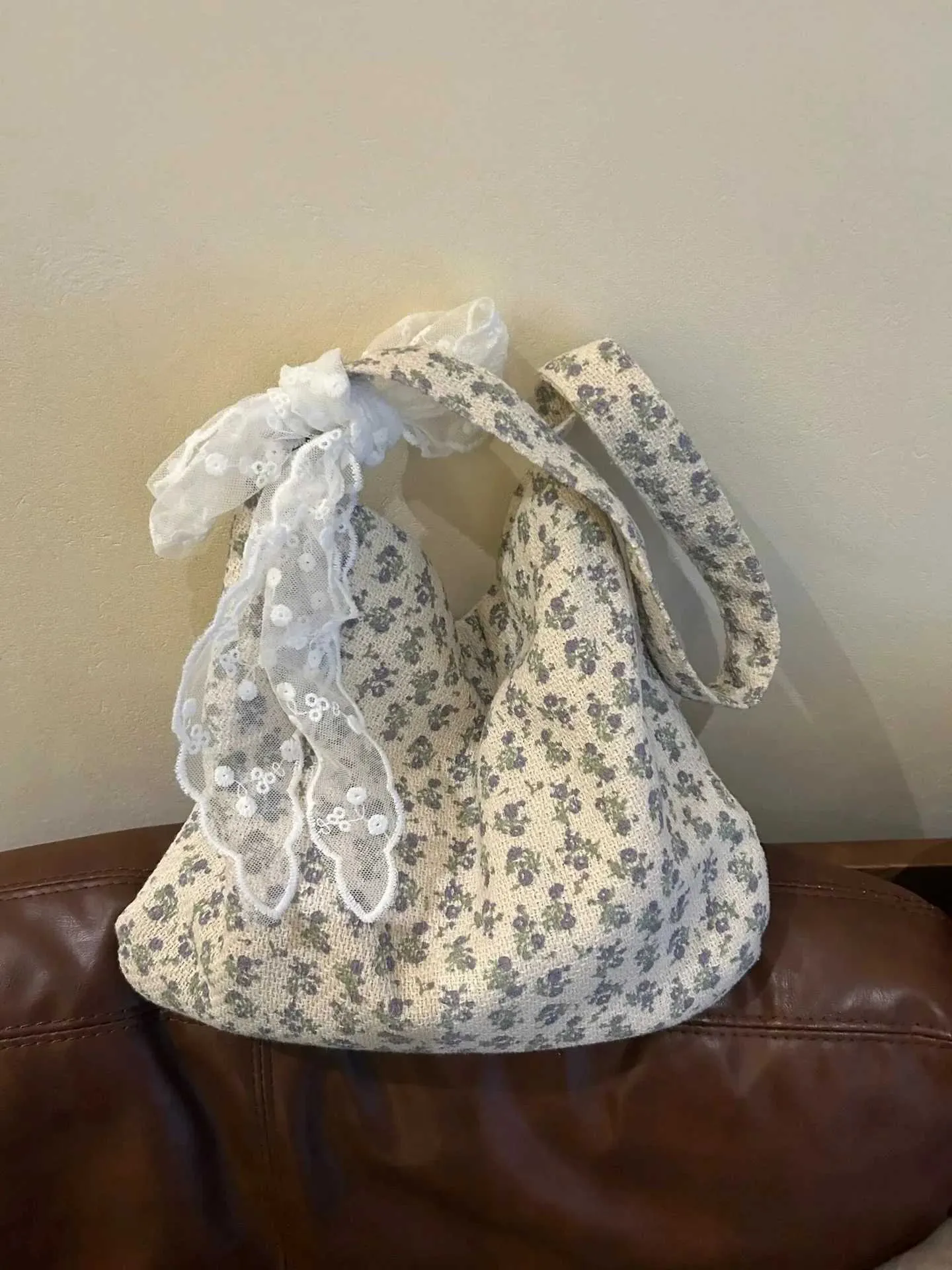 Shoulder with silk ribbon fashionable ral design large capacity womens shopping bag handbag Y241011_voghion.com