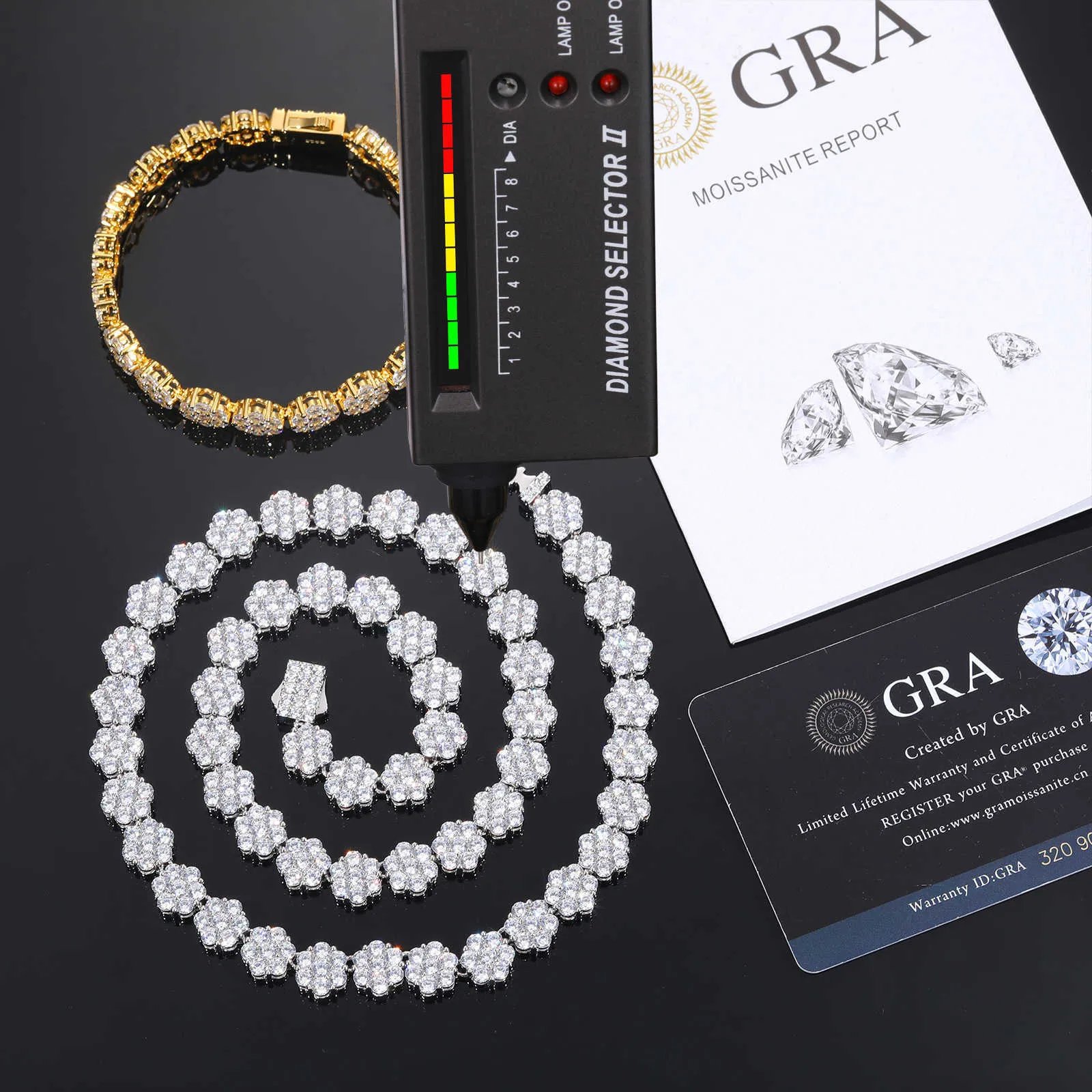 Gecertificeerde 9 mm Sterling Sier Diamond Cluster Flower Design Iced Out Cuban Link Chain-ketting met VVS Moissanite_voghion.com
