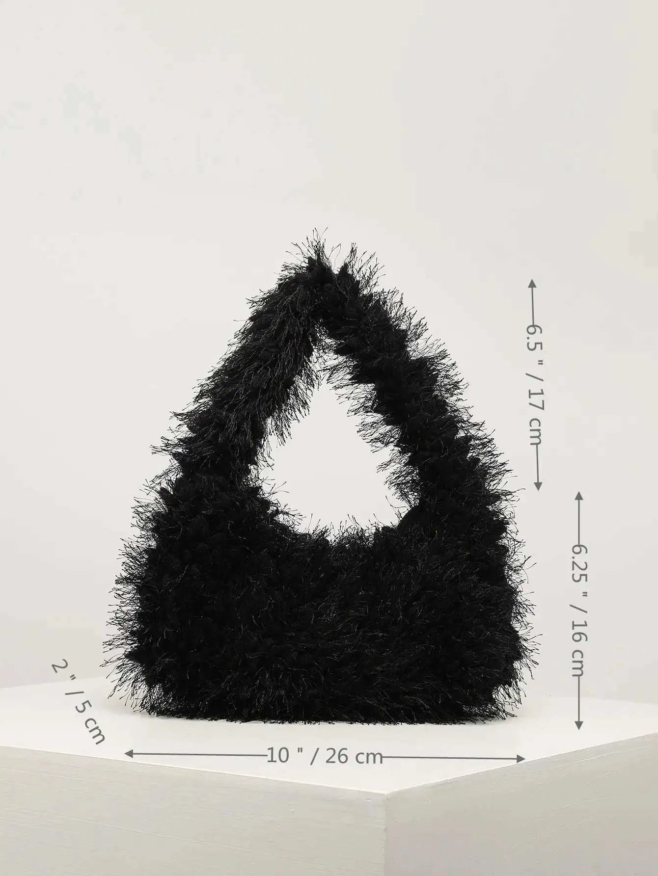 Sac à bandoulière en peluche Y2K de couleur unie en forme de croissant, simple, tout-en-un, joli sac à main pour femme C241106_voghion.com