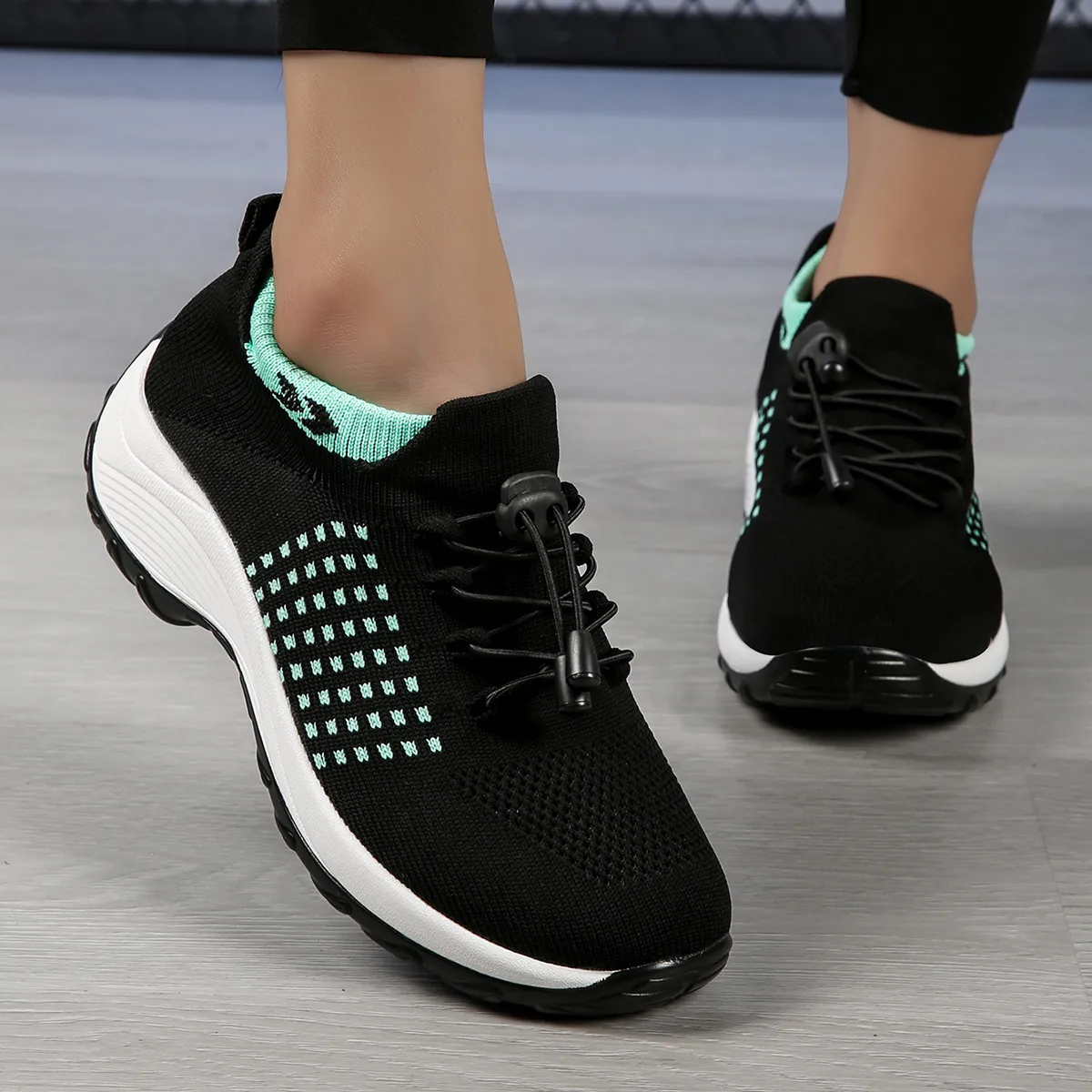Baskets de running à bout rond et semelle épaisse style casual_voghion.com