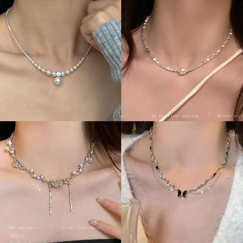 Broken silver pearl with small design that exudes a sense of simplicity, elegance. Collar chain for women, sugar_voghion.com