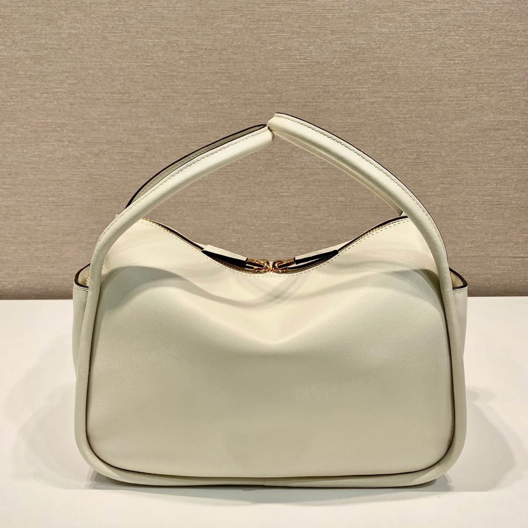 Top Qualität 10A Liebling Handtasche Designer Echtes Leder Goldene Hardware Schulter Druck Nylon Futter Crossbody Reißverschluss_voghion.com