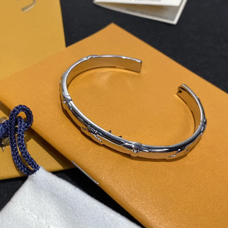 With BOX Open Bracelet Designer Jewelry Fashion Bangle Gold Plated Titanium Steel Flower For Women Sier Classic_voghion.com