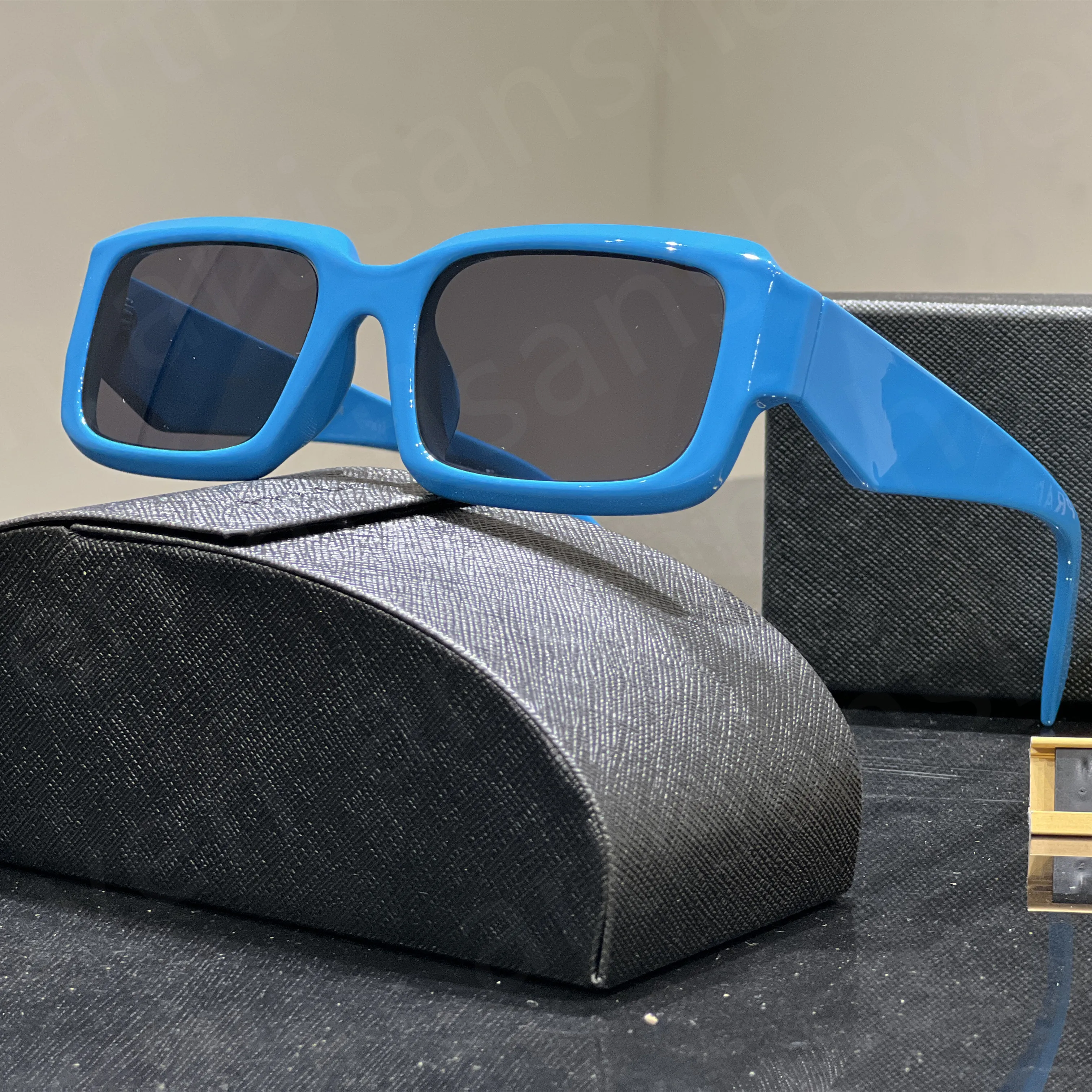 Lehké designové cenově dostupné pánské designové unikátní sluneční brýle pro ženy_voghion.com