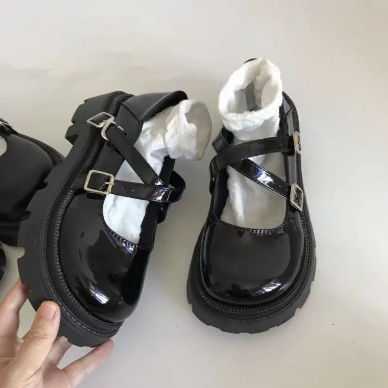 Black round toe thick soled Mary Jane for women 2024 summer new JK British style single with skirt and small leather_voghion.com