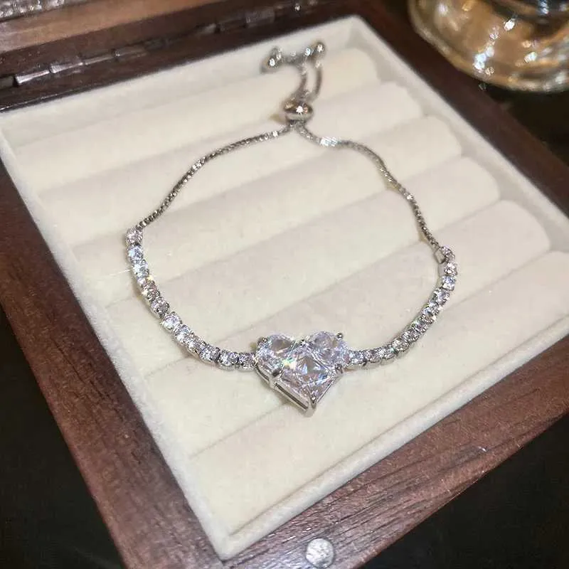 Bracciale con strass e cristallo rosa placcato oro per donna_voghion.com
