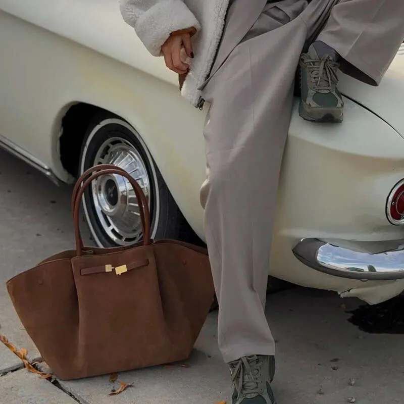 Fashionable Large Capacity Matte Suede Handbag For Women Shoulder Bag_voghion.com