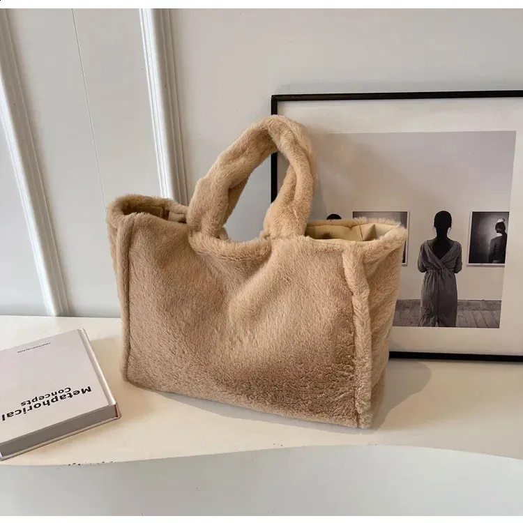 Borsa a tracolla singola grande capacità in peluche, per pendolari, moda autunno e inverno 2024, borsa in pelliccia, 241120_voghion.com