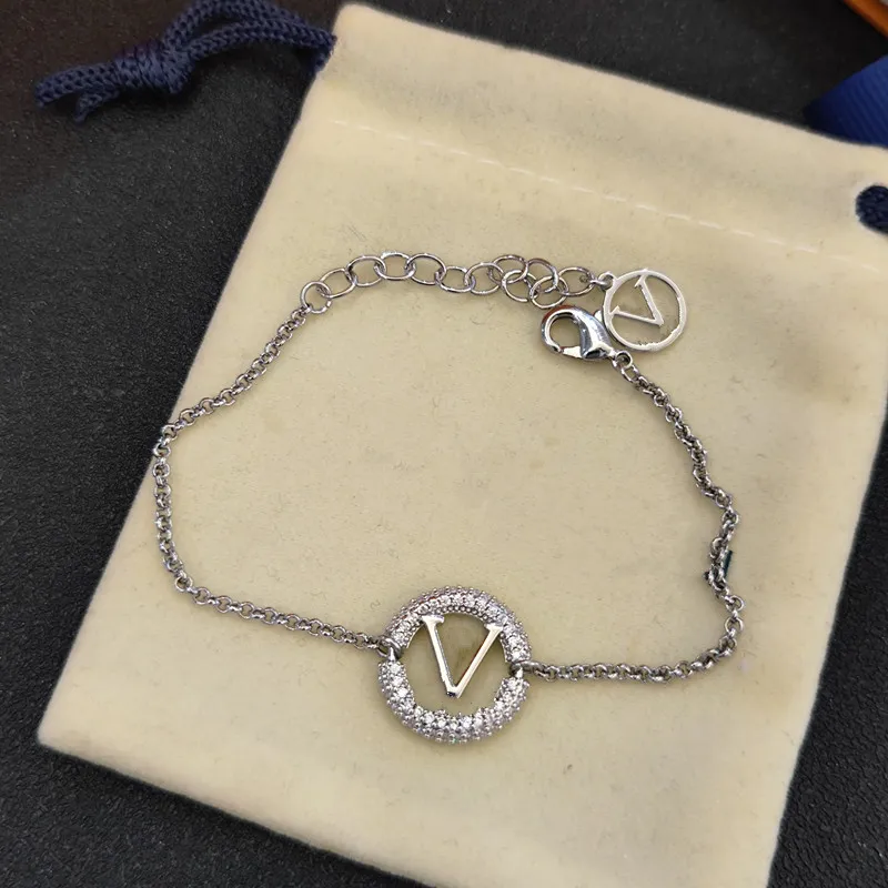 Pulsera de diseño con dijes de cristal para niñas, joyería de acero inoxidable para mujeres, pulseras de hip-hop con letras para_voghion.com