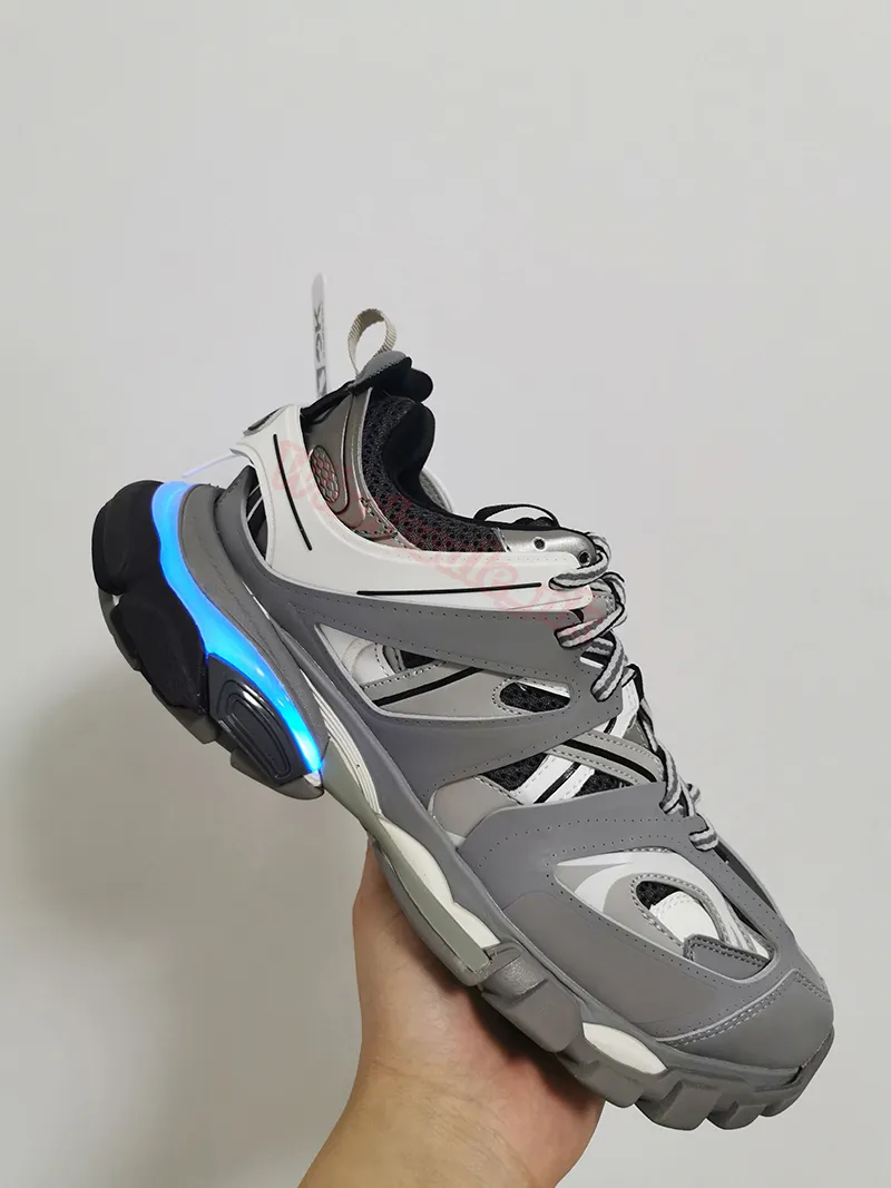 2024 Designer LED Track Sneaker Til Herrer Damesko Track Runner LED-oplyste Gomma Læder Grå Træningssko Nylon Trykt_voghion.com
