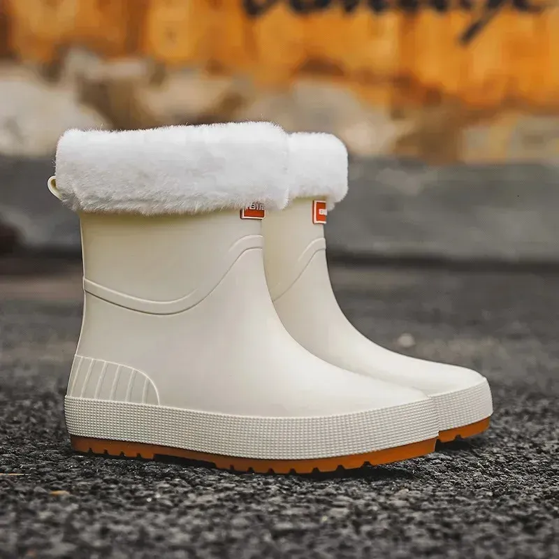 Kvinnor Slip-on vattentäta skor av hög kvalitet dam Gummi plysch regnstövel Trädgårdsgaloscher Halkfria stövlar_voghion.com