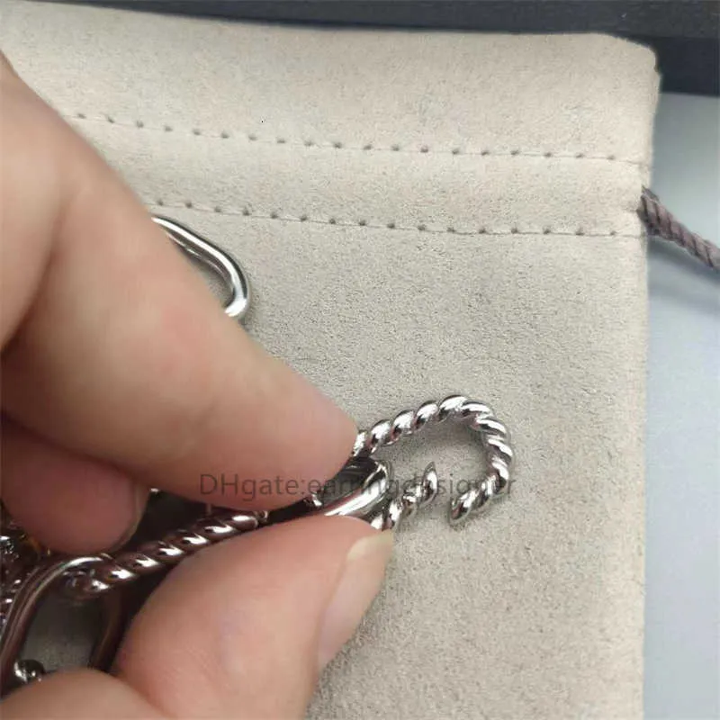 Braccialetti Braccialetti Uomo Gioielli di Design Donna Ciondolo Catena Bracciale Donna Rame Gioielli di Marca Moda Polso Per_voghion.com