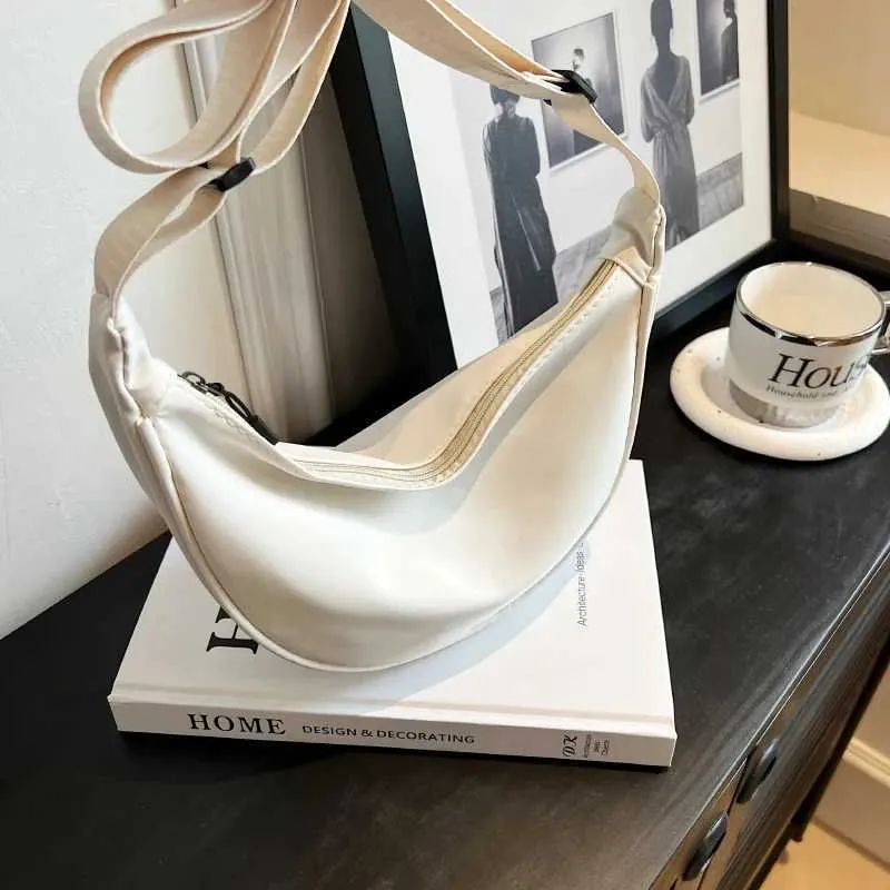 Einfaches Design Damen Umhängetasche Mode Damen Nylon Hobos Kleine Schultertaschen Vintage weibliche Mädchen Geldbörse Tuch_voghion.com