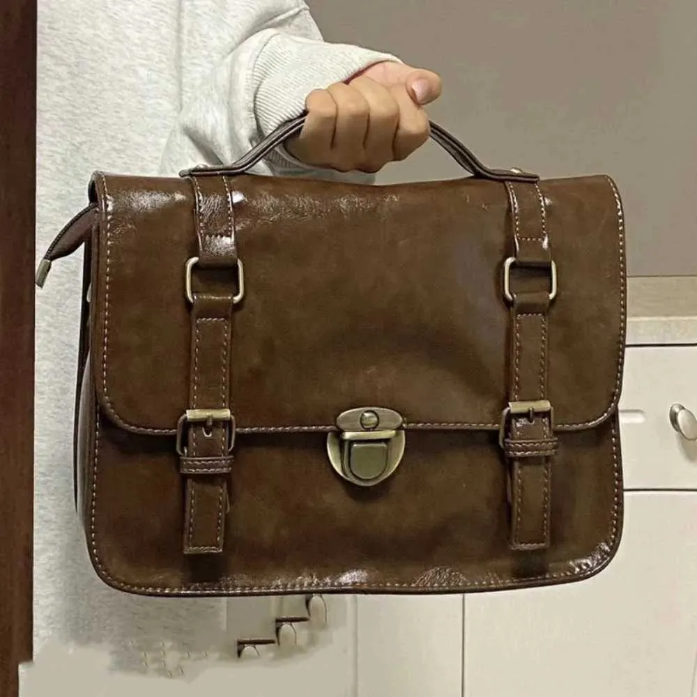 Borse vintage squisite in stile inglese da postino, casual, da ufficio, da pendolare, da abbinare, con fibbia, moda uniforme_voghion.com