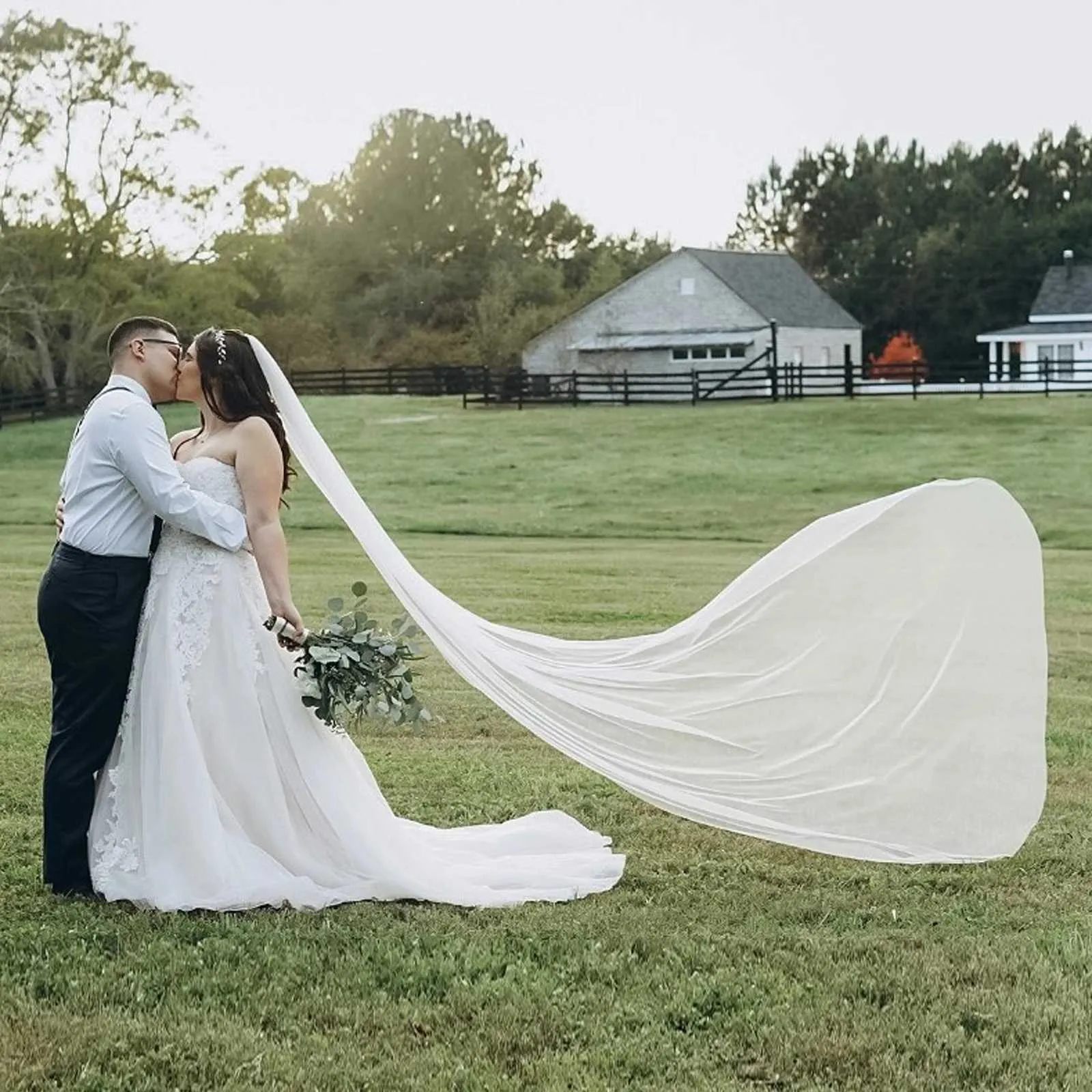 Gioielli per capelli M92 Velo lungo con pettine Velo da sposa semplice a cattedrale, 1 strato, bordo tagliato, tulle morbido trasparente, 120 pollici di larghezza_voghion.com