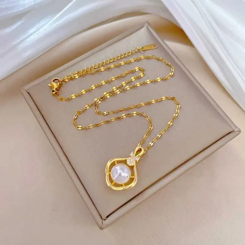 Exquisite Pearl Pendant Necklace Light Luxurious Style Necklace_voghion.com
