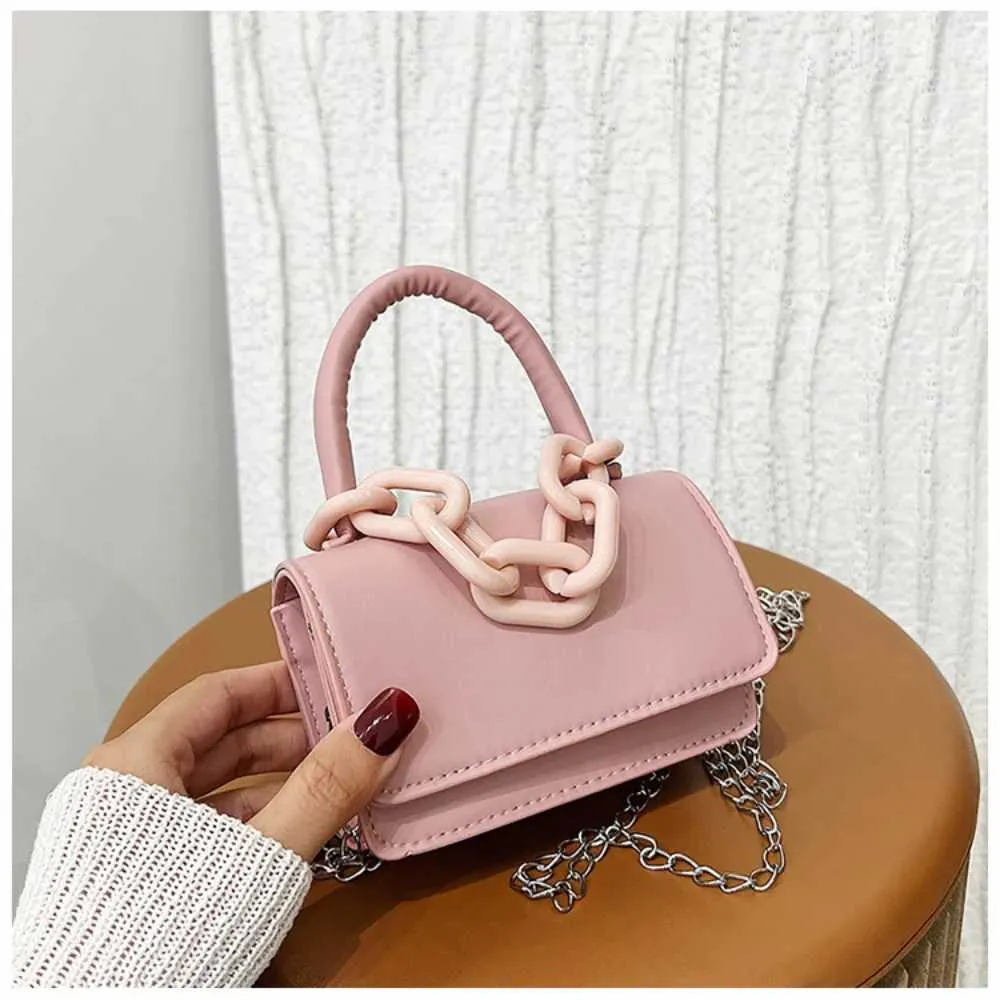 Designer 2024 Femmes Horizontal Édition Coréenne Chaîne Petit Carré Mode Mini Sac À Bandoulière Flip Boucle Sac À Main Portefeuille_voghion.com