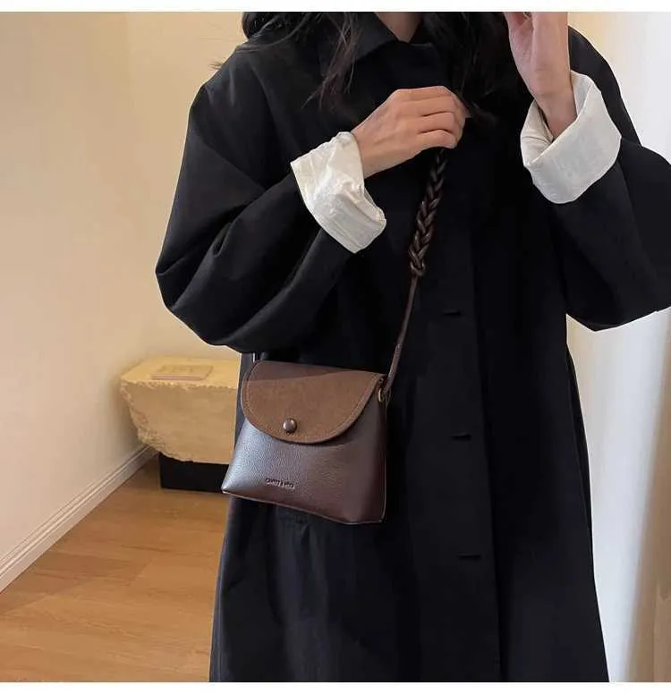 Women's Crossbody Bag Small Shoulder Bag Pu Leather Square Design_voghion.com