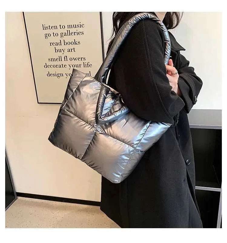 Puffy Tote Bag For Women, Large Capacity Waterproof Shoulder Bag_voghion.com