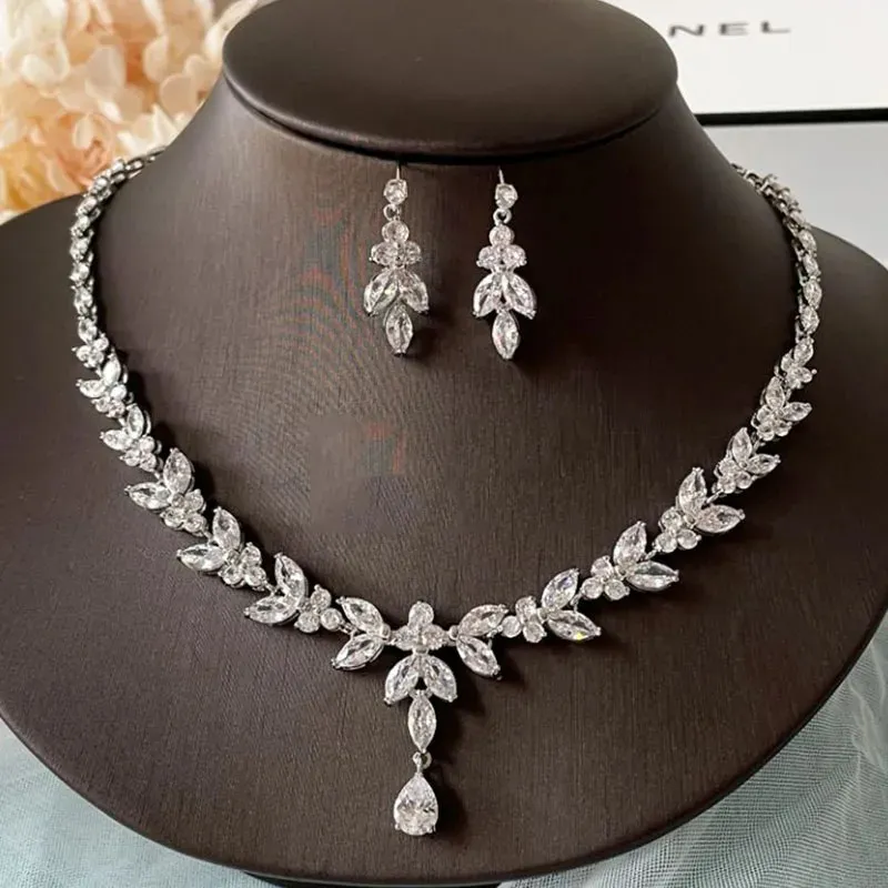 Hochzeitsschmuck-Sets Uilz Exquisites Blatt-Ohrring-Set für Frauen Party-Zubehör Zirkonia-Ohrhänger Halskette_voghion.com