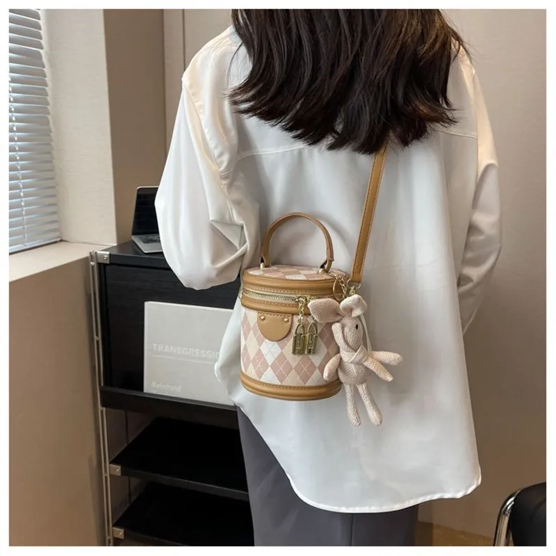 Designer Kostenloser Versand 2025 Neue Modische Eimer Premium Textur Dia Grid Schulter Umhängetasche Tasche Für Frauen_voghion.com